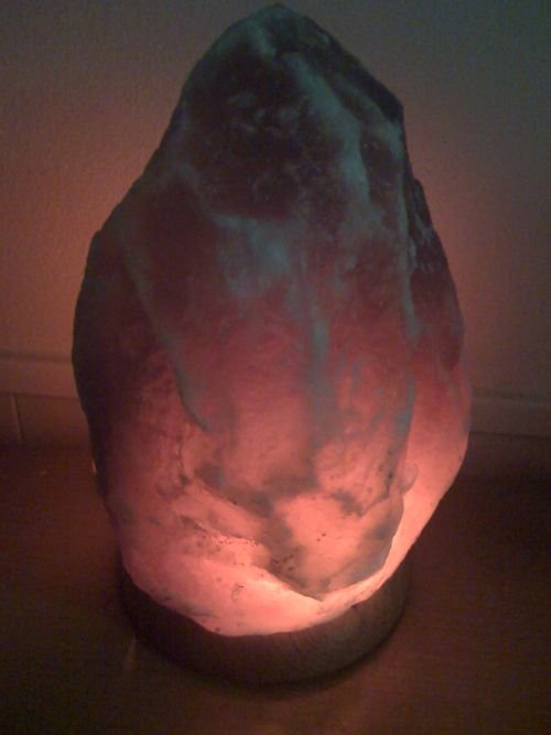 Rock crystal salt lamp